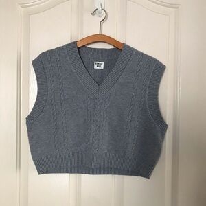 Aritzia Sunday Best Gray Cable Knit Merino Wool Sweater Vest Size Medium